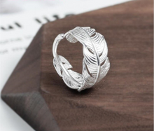 Load image into Gallery viewer, Retro Feather Of Faith - 925 Sterling Silver Adjustable Ring