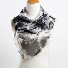 Load image into Gallery viewer, Women&#39;s Neelambari Leaf Print Gorgette Scarf